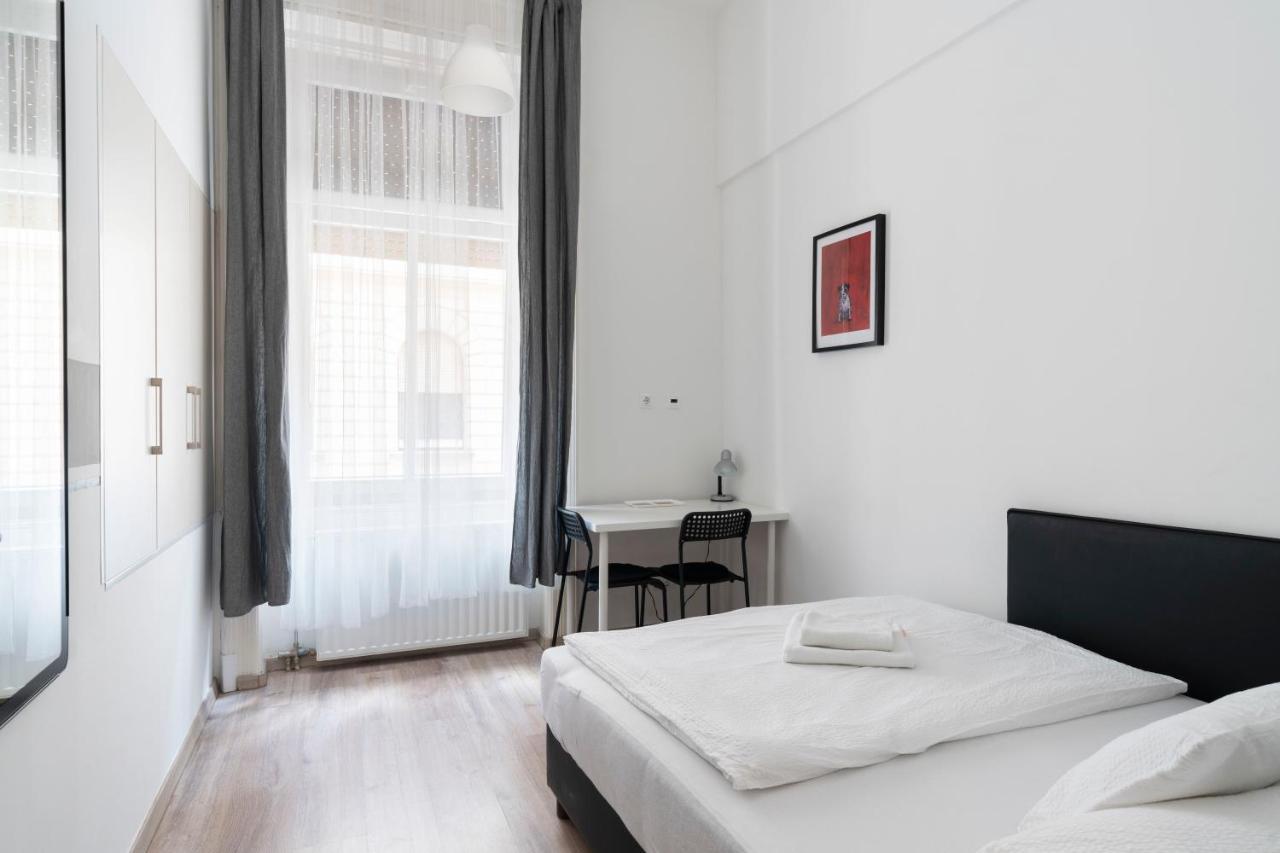 Vajda 15 Hostel ブダペスト エクステリア 写真